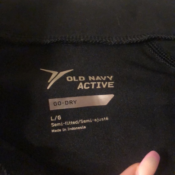 Black workout pullover - Picture 3 of 3